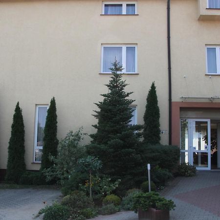 Hotel Przylesie Sierosław Exteriör bild