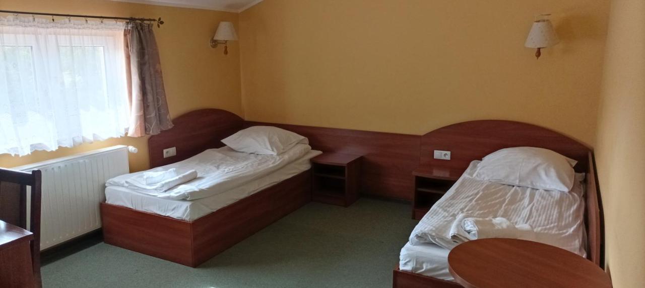 Hotel Przylesie Sierosław Exteriör bild