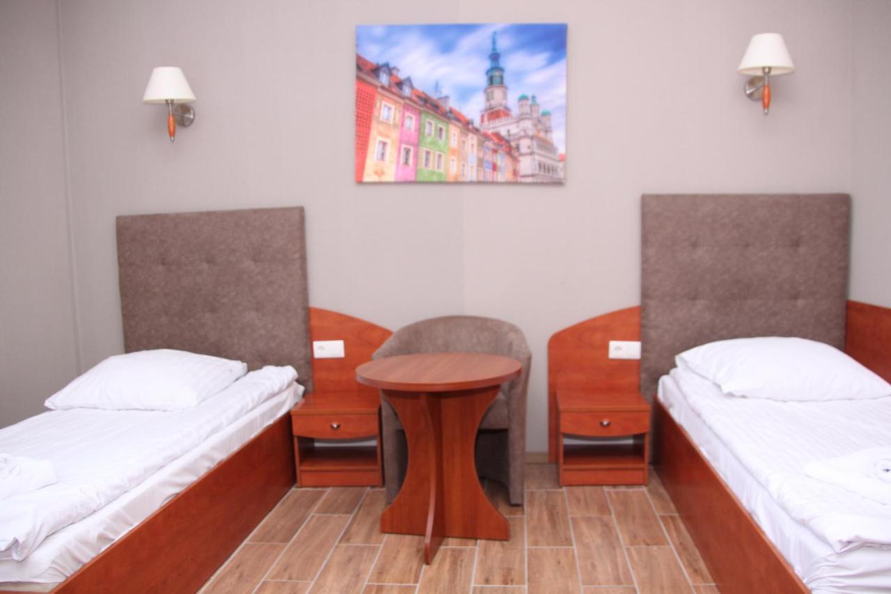 Hotel Przylesie Sierosław Exteriör bild